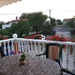 شقة Nella