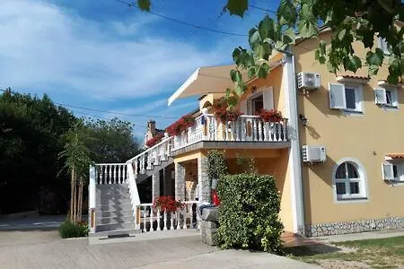 Nella Apartmán *