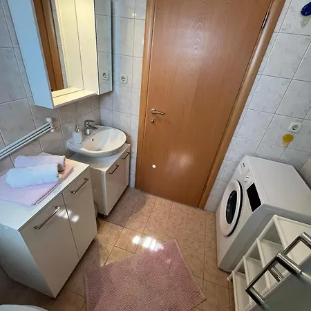 Nella Apartmán *