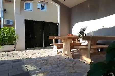 Nella Sveti Anton (Krk)