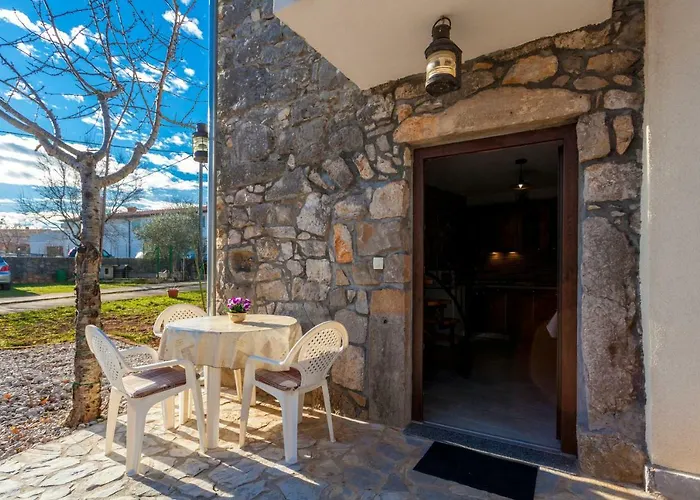 Nella * Sveti Anton (Krk)