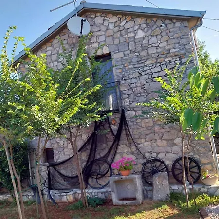 Apartment Nella *