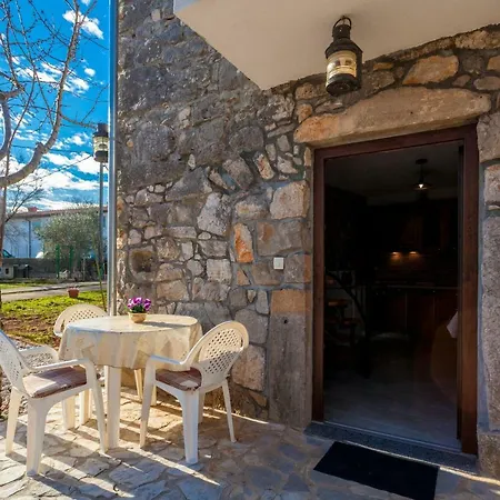 Nella * Sveti Anton (Krk)