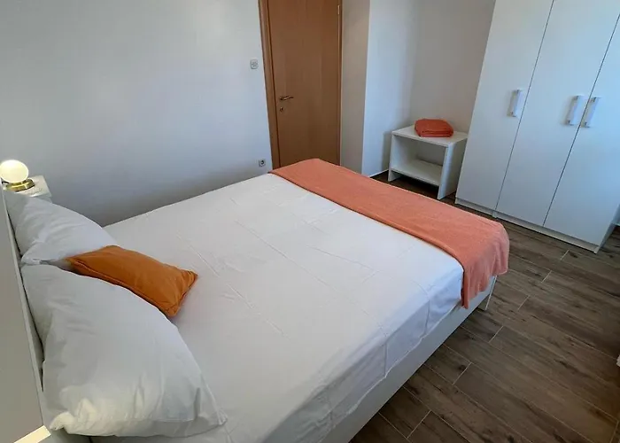 Nella
