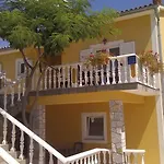 Nella