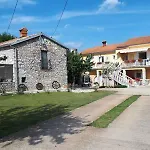 Nella * Sveti Anton (Krk)