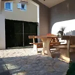 Nella Sveti Anton (Krk)
