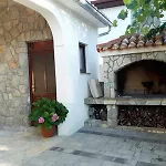Nella *