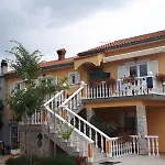 Nella Appartement