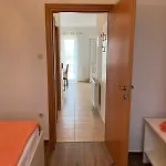 Nella *